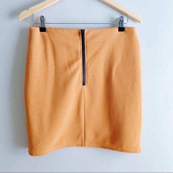 NWT Minkpink Orange Stretch Ribbed Fonda Mini Skirt, Size Medium - Picture 11 of 15